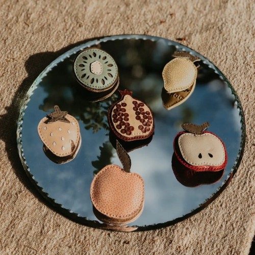 Donsje Nanoe Hairclip Strawberry Skórzana spinka do włosów dla dzieci