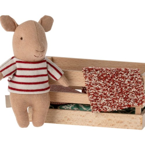 Maileg świnka w skrzyneczce Pig in box baby girl