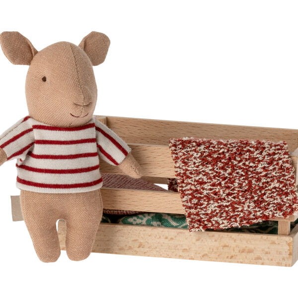 Maileg świnka w skrzyneczce Pig in box baby girl