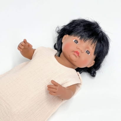 Przytullale muślinowy śpiworek dla lalki Miniland 38cm kremowy