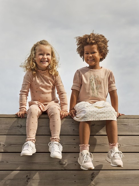 Minymo rib Mahogany Rose legginsy dla dzieci