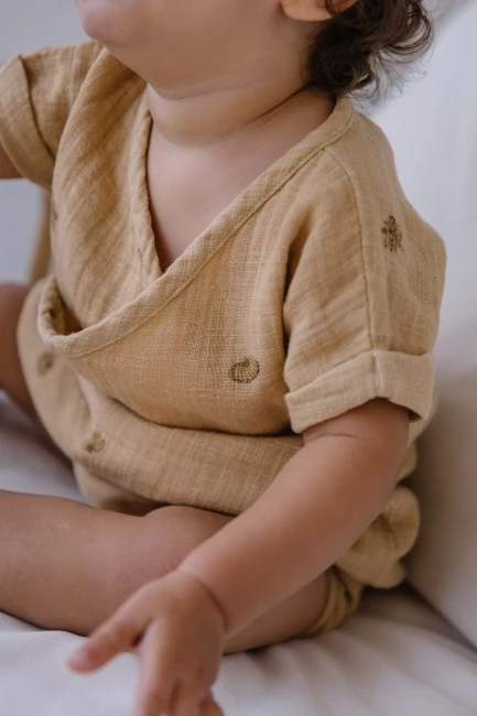 Studio Boheme romper Nuage - banana/neutral