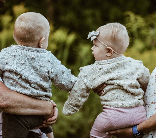 Booboo sweterek kropka szary