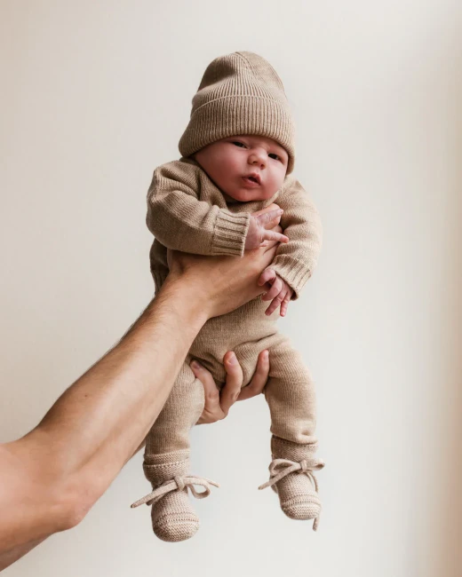NEWBORNBEANIESAND-PANTSSAND-SWEATERSAND2kopie.webp