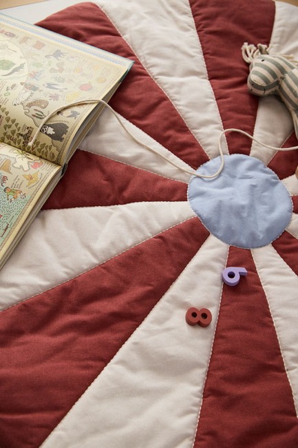 Kid's Concept - Mata do zabawy Circus, czerwona