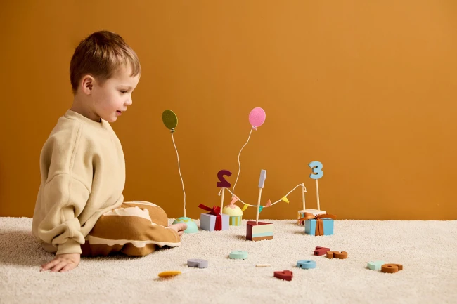 Kid's Concept - Drewniane dekoracje urodzinowe KID'S HUB