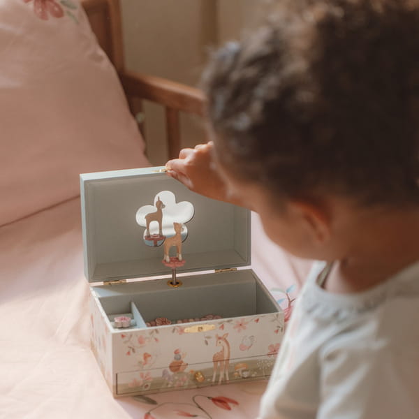 pol_pl_Little-Dutch-Szkatulka-na-bizuterie-z-pozytywka-Sarenka-4630_2.jpg