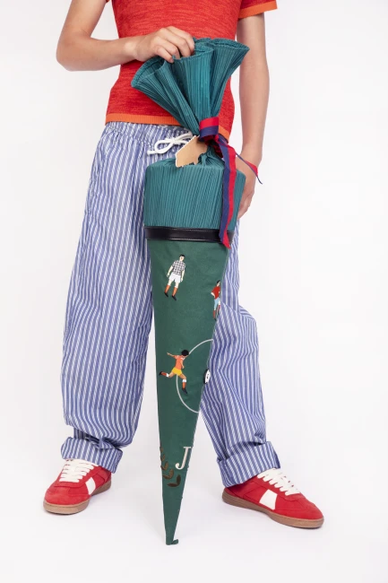 St026190 Schultüte - FC Jeune Premier_lookbook 1(1).jpg