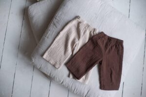 Litill Fugl spodnie muślinowe natural / choco