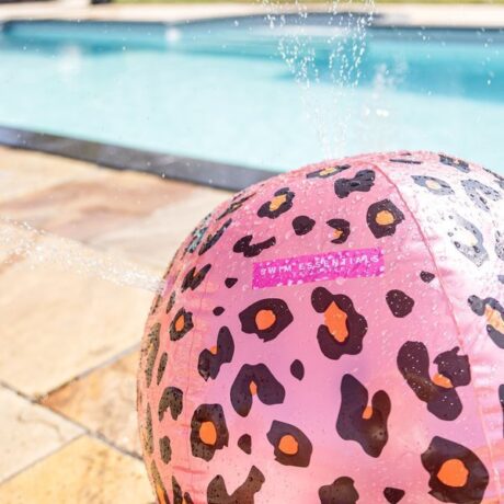 The Swim Essentials Zraszacz w kształcie piłki Pantera róż