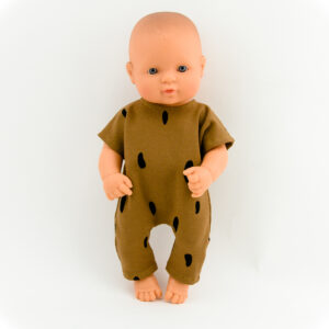 Przytullale kombinezon dla lalki Miniland 32 -brązowy w ciemne grochy