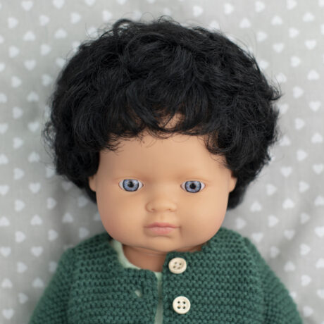 Lalka Miniland Europejczyk czarne kręcone włosy 38cm