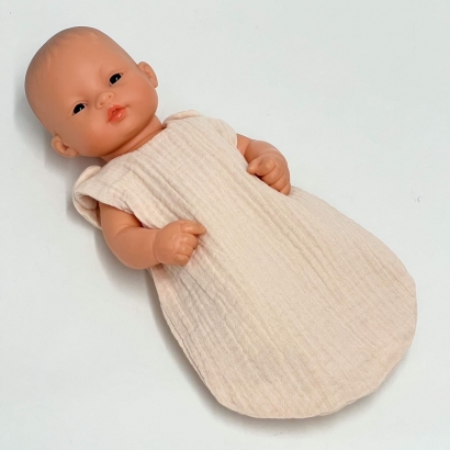 Przytullale muślinowy śpiworek dla lalki Miniland 32cm kremowy