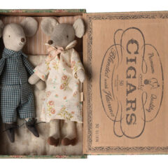Maileg Grandma & Grandpa mice in cigarbox - dziadkowie w pudełku po cygarach